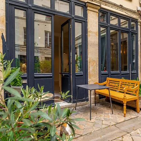 Guestready - Midcentury Maisonette In The 10th Apartment *